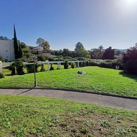 Appartement Grimaud Bord De Mer Exterior foto